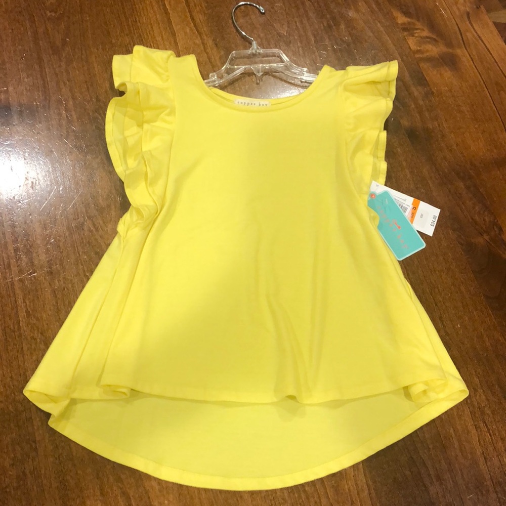 Girls yellow top. Flutter sleeves. Size S